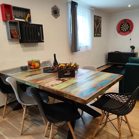 Vibe House Apartmán *
