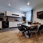 Vibe House Apartment *