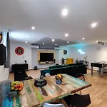 Apartment Vibe House *