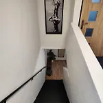 Apartment Vibe House *