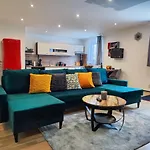 Vibe House *