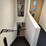 Vibe House