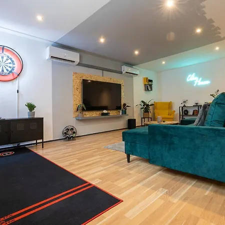 Vibe House *